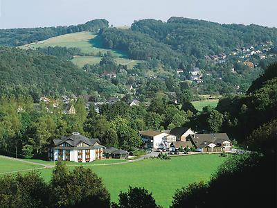 Seminarhotels und Fernschulung in Nordrhein-Westfalen – Weiterbildung könnte nicht angenehmer sein! Führungskräfteschulung und Landhotel Naafs-Häuschen in Lohmar