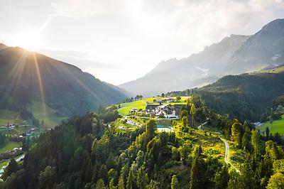 Seminarhotels und Schanigarten in Salzburg – Natur direkt vor der Haustüre! Gartenblick im Aldiana Club Hochkönig in Mühlbach am Hochkönig