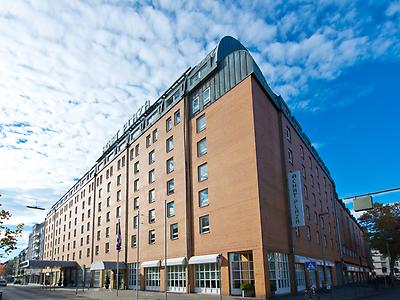 Seminarhotels und Hochzeiten in Baden-Württemberg – Romantik pur! Hochzeitsanzeige und ACHAT Plaza Karlsruhe in Karlsruhe