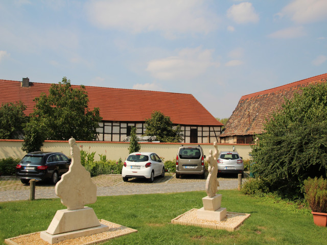 Hochzeitspaar und Hotel Linderhof 