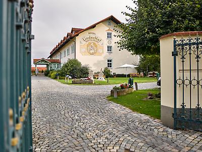 Seminarhotels und Ausstattungsqualität  – geben Sie sich nur mit dem Besten zufrieden – und lassen Sie sich im Hotel Linderhof in Erfurt von Vier-Sterne-Qualität überzeugen!