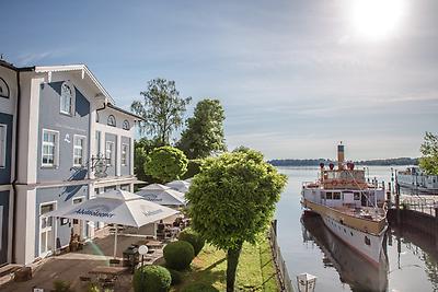 Seminarhotels und Teegarten in Bayern – Natur direkt vor der Haustüre! Landgarten im Hotel Luitpold am See  in Prien am Chiemsee