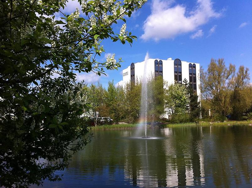 Hochzeitszeremonie und ACHAT Hotel Regensburg  in Bayern